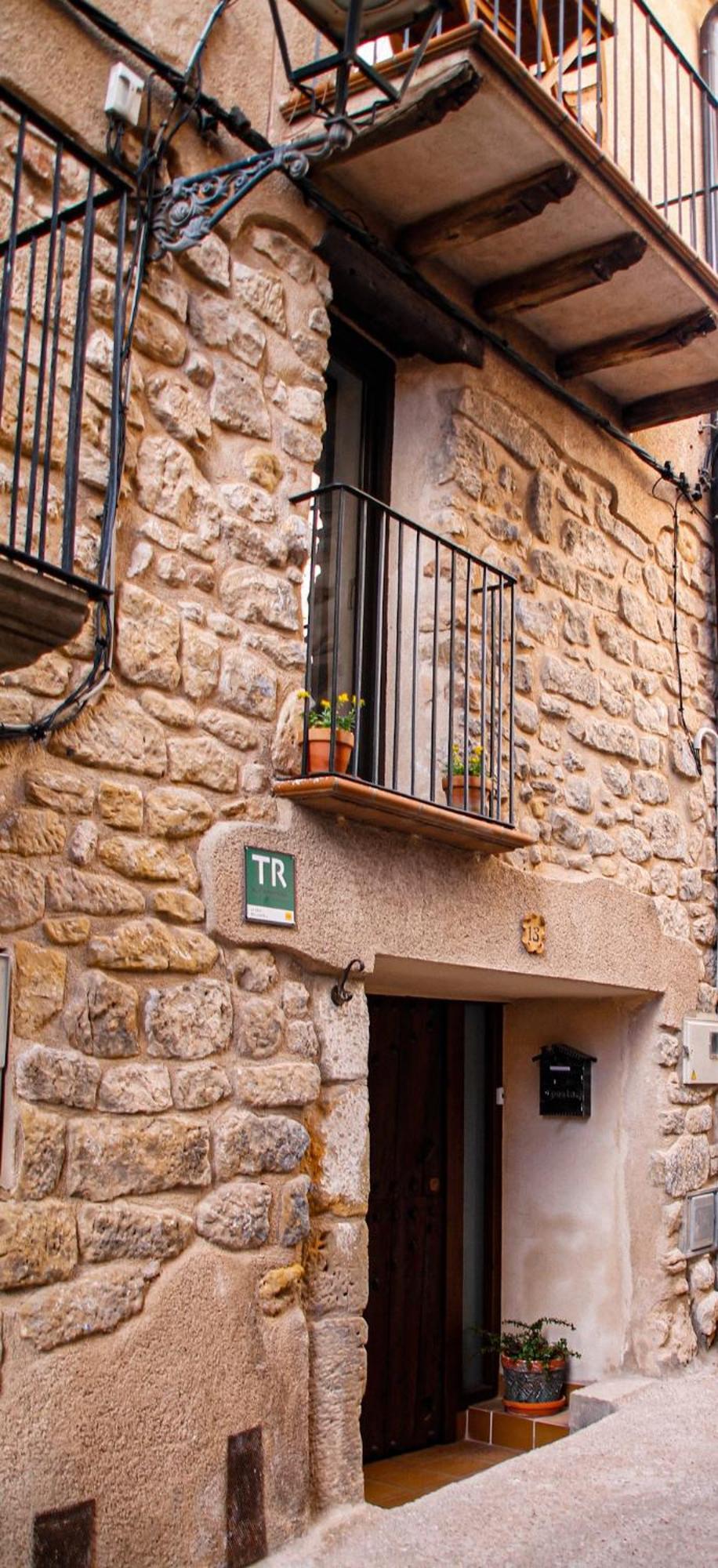 Вилла La Casa Del Castell Орта-де-Сан-Жоан Экстерьер фото